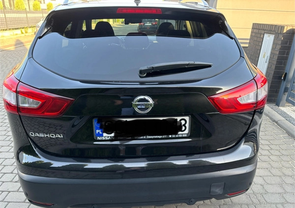 Nissan Qashqai cena 78000 przebieg: 125000, rok produkcji 2017 z Knurów małe 106